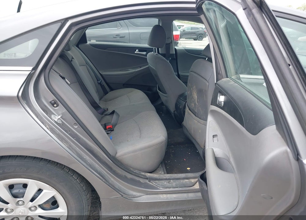 2011 HYUNDAI SONATA VIN: 5NPEB4AC1BH190560