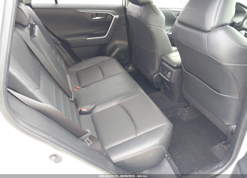 2019 TOYOTA RAV4 VIN: JTMN1RFV3KD503494