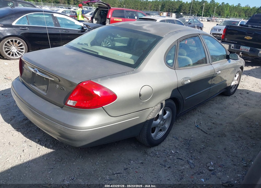 2002 FORD TAURUS SES VIN: 1FAFP55272G263065