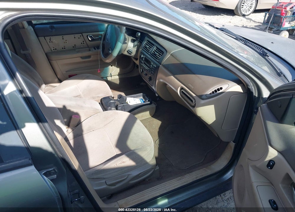 2002 FORD TAURUS SES VIN: 1FAFP55272G263065