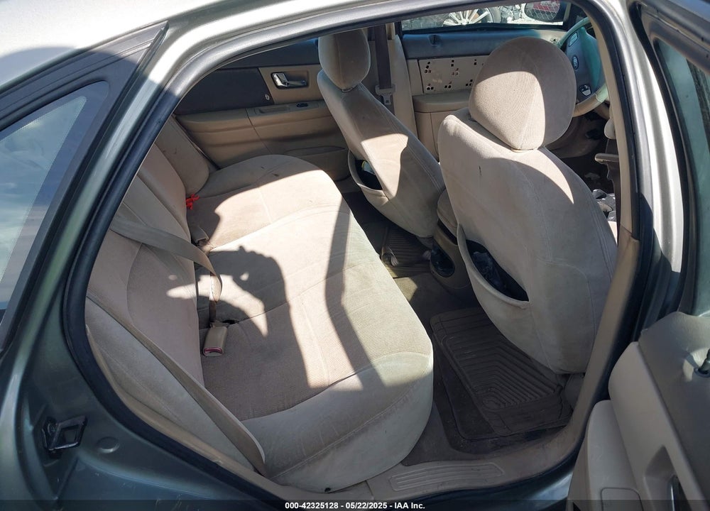2002 FORD TAURUS SES VIN: 1FAFP55272G263065