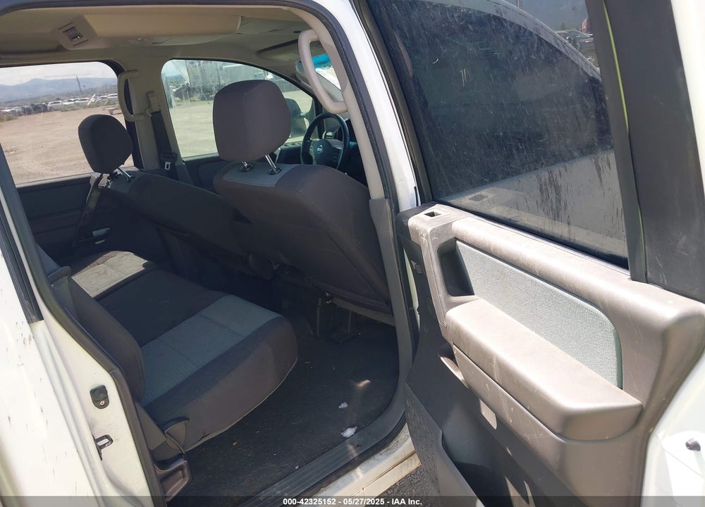 2007 NISSAN TITAN VIN: 1N6AA07B27N214751