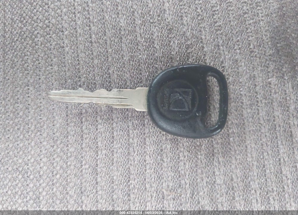 1998 SATURN SL VIN: 1G8ZF5283WZ317646