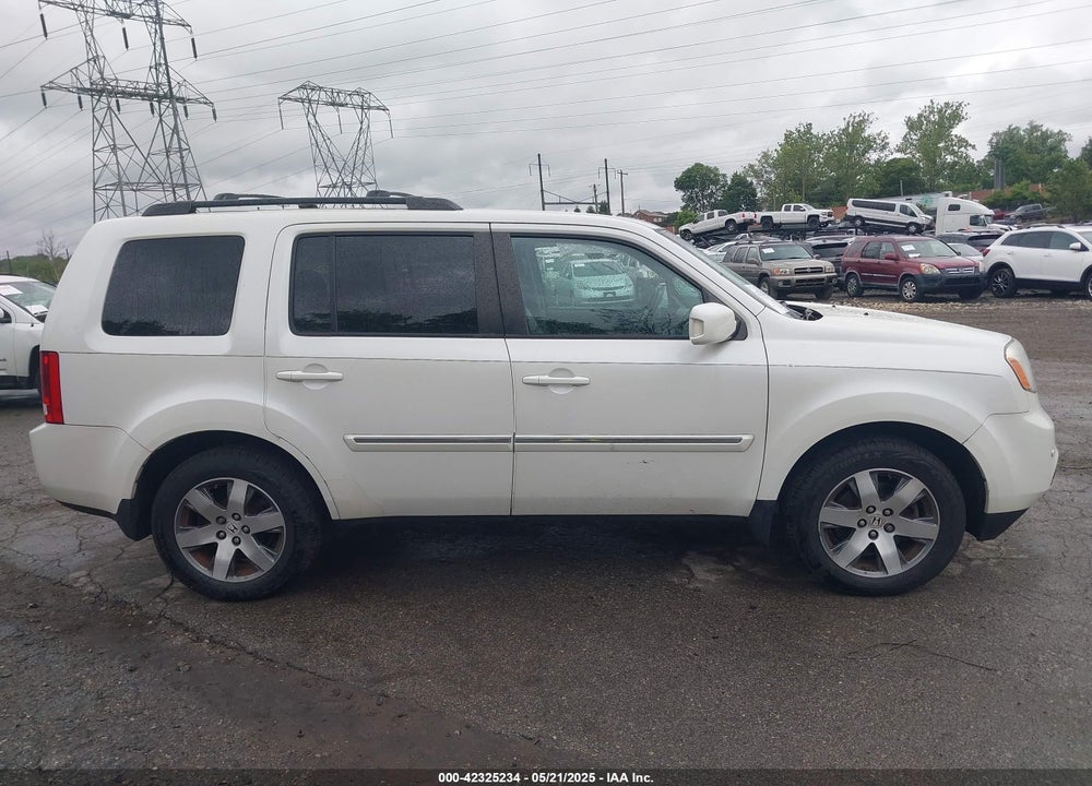 2014 HONDA PILOT VIN: 5FNYF4H95EB010298