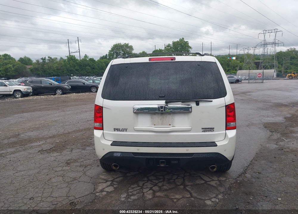 2014 HONDA PILOT VIN: 5FNYF4H95EB010298