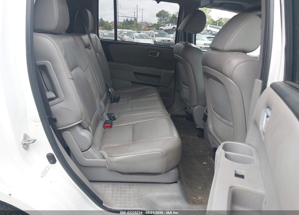 2014 HONDA PILOT VIN: 5FNYF4H95EB010298