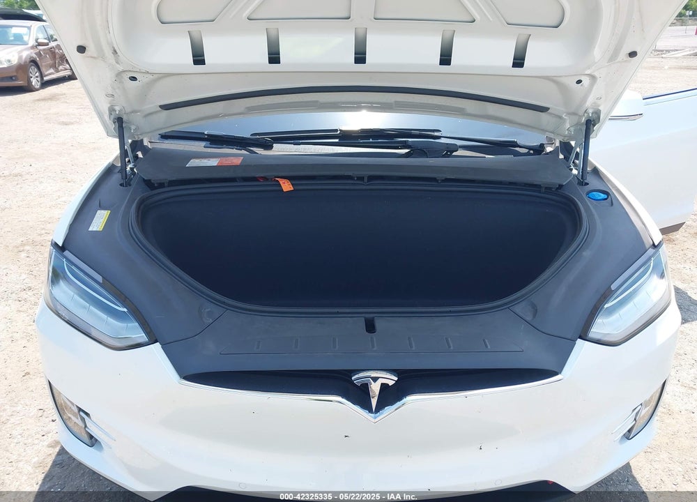 2016 TESLA MODEL X VIN: 5YJXCBE25GF029372