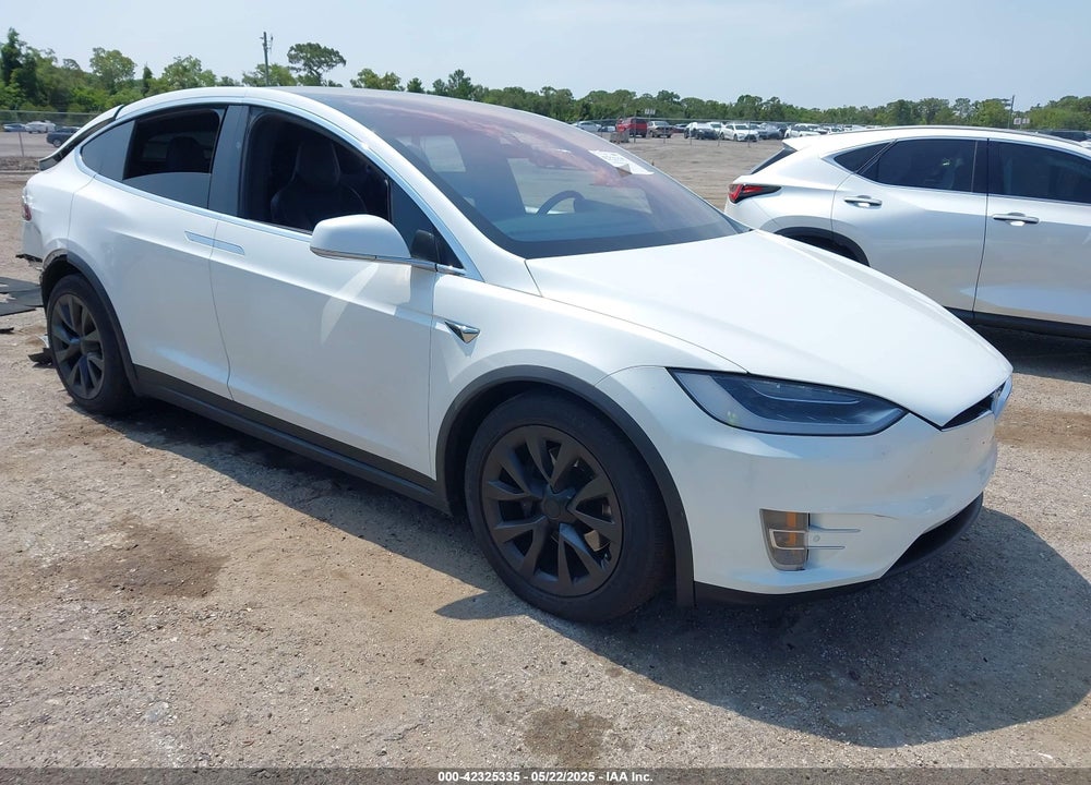 2016 TESLA MODEL X VIN: 5YJXCBE25GF029372