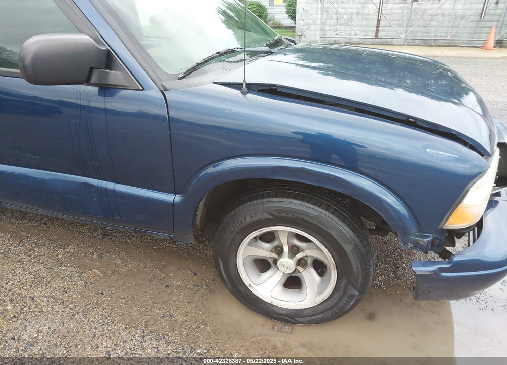 2003 GMC SONOMA SLS VIN: 1GTCS19H738116064