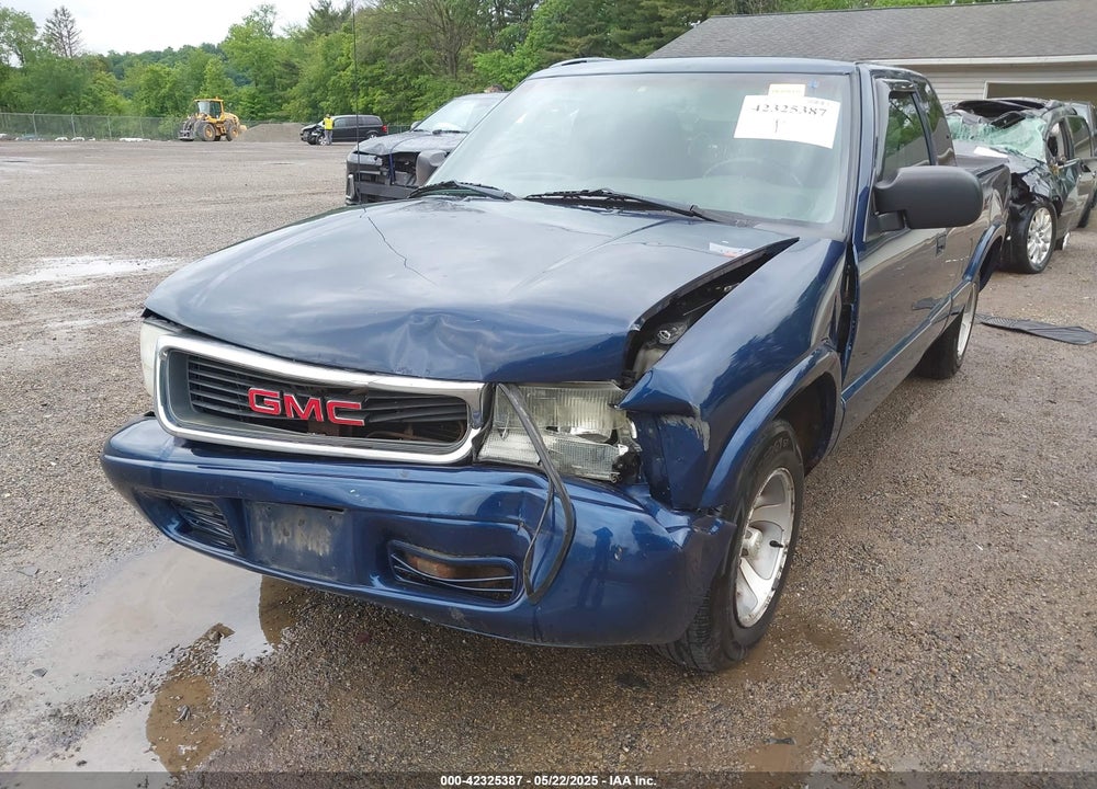 2003 GMC SONOMA SLS VIN: 1GTCS19H738116064