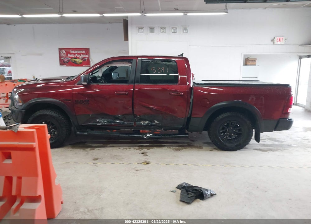 2017 RAM 1500 VIN: 1C6RR7YT8HS758860