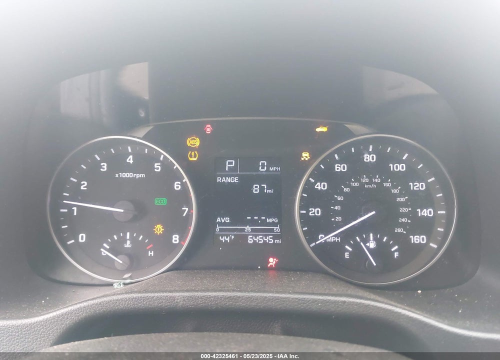 2017 HYUNDAI ELANTRA VIN: 5NPD84LF9HH053215
