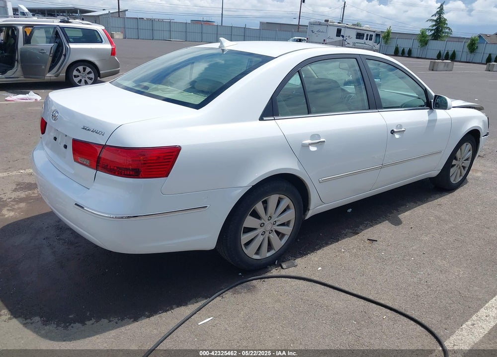 2010 HYUNDAI SONATA VIN: 5NPEU4AC7AH655335