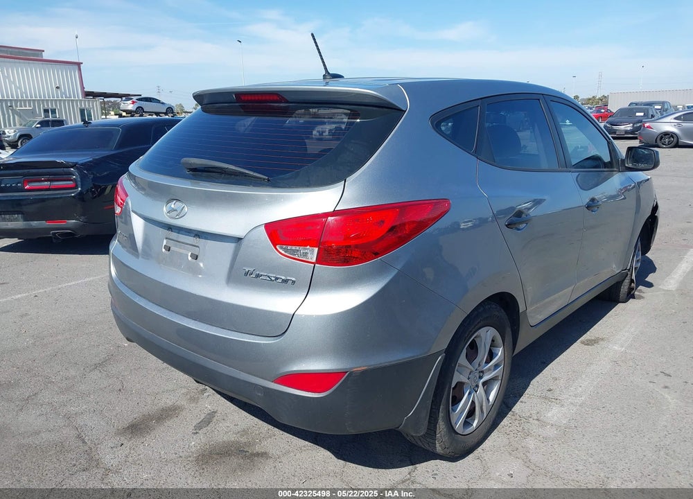 2010 HYUNDAI TUCSON VIN: KM8JT3AC9AU097548