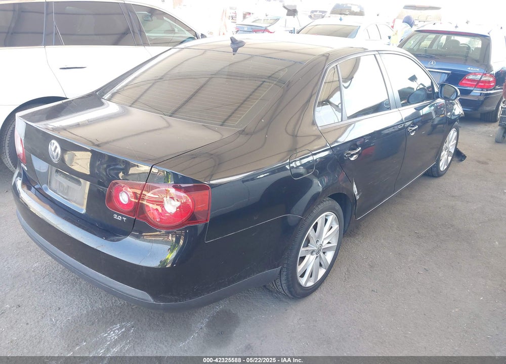 2010 VOLKSWAGEN JETTA VIN: 3VWRA7AJ1AM095491