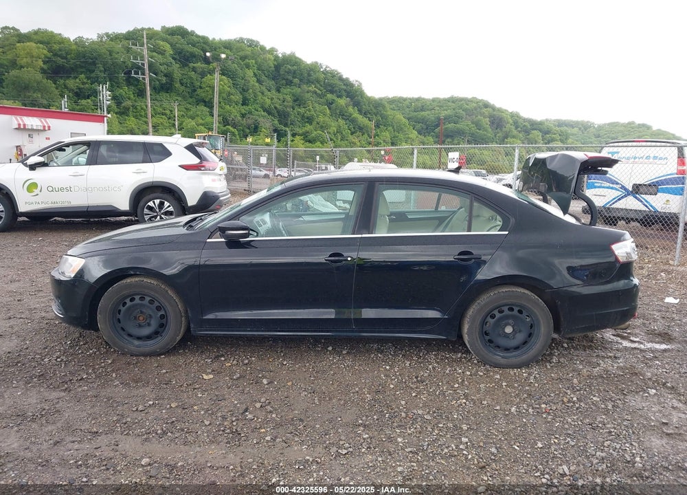 2013 VOLKSWAGEN JETTA VIN: 3VWDP7AJXDM289031