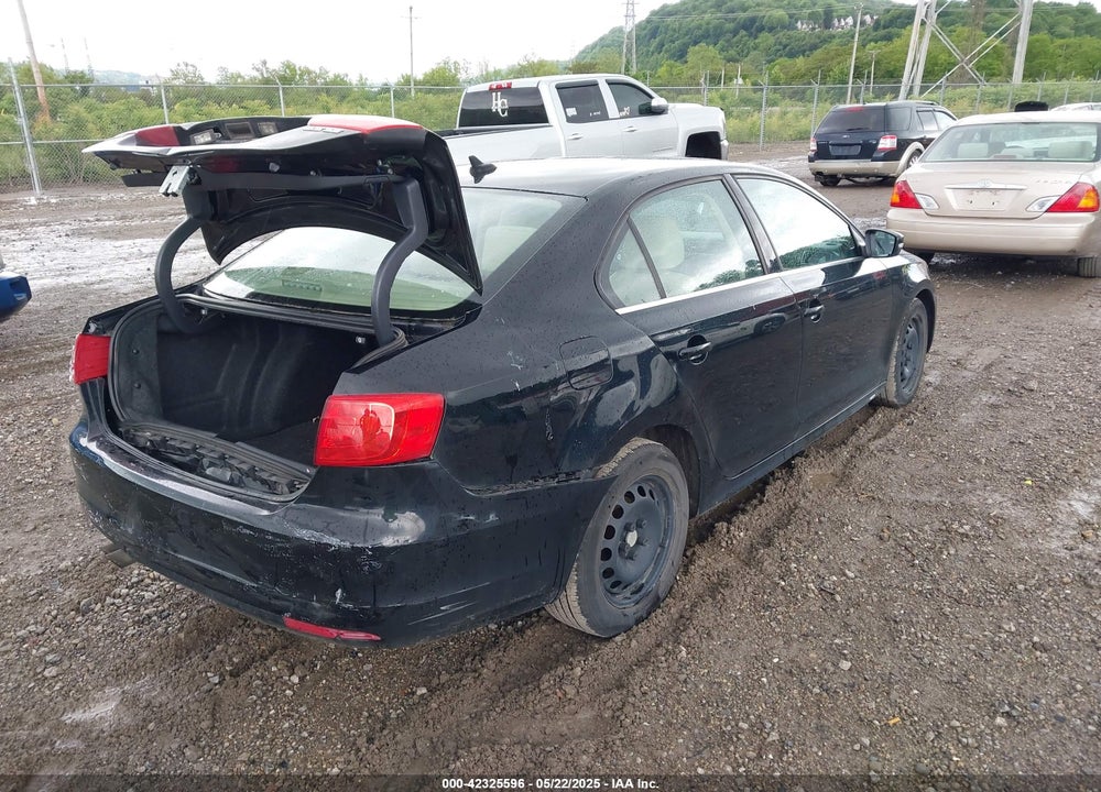 2013 VOLKSWAGEN JETTA VIN: 3VWDP7AJXDM289031