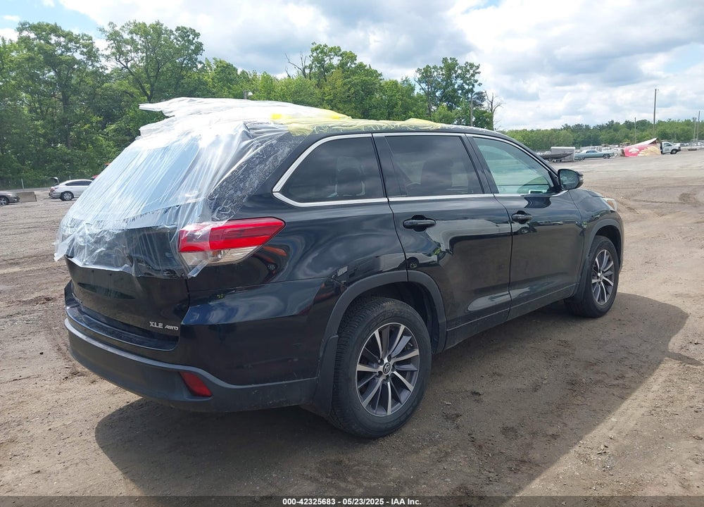 2018 TOYOTA HIGHLANDER VIN: 5TDJZRFH6JS844537