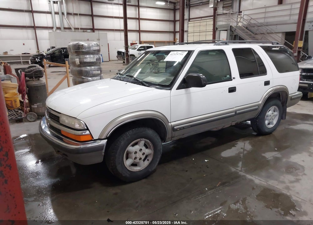 1999 CHEVROLET BLAZER LS VIN: 1GNDT13W2X2105918