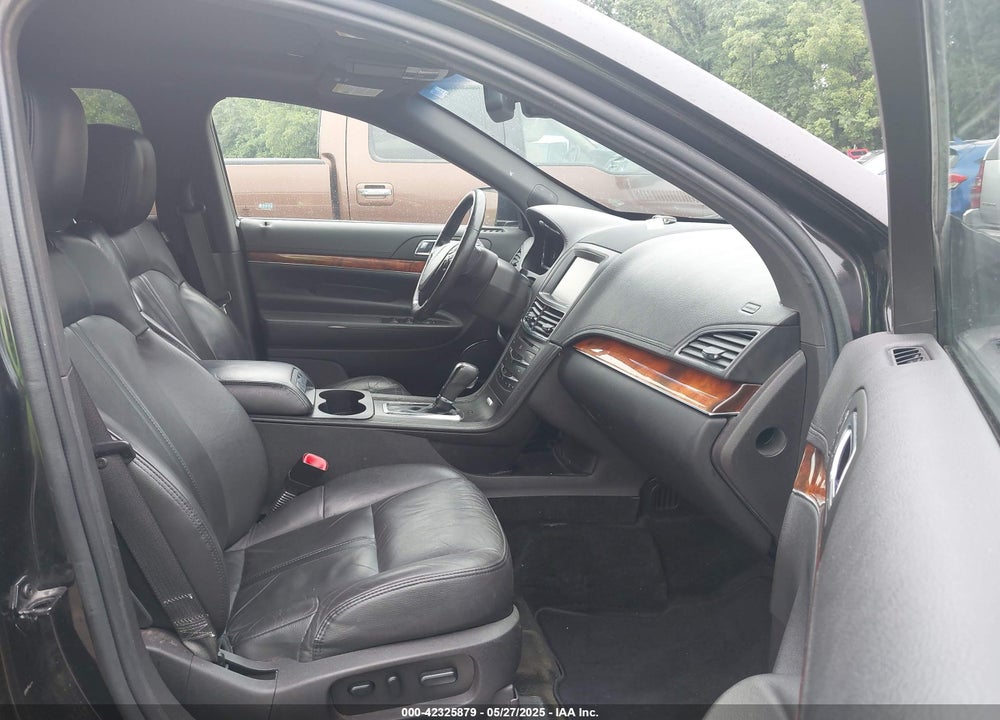 2015 LINCOLN MKT LIVERY VIN: 2LMHJ5NK1FBL03948