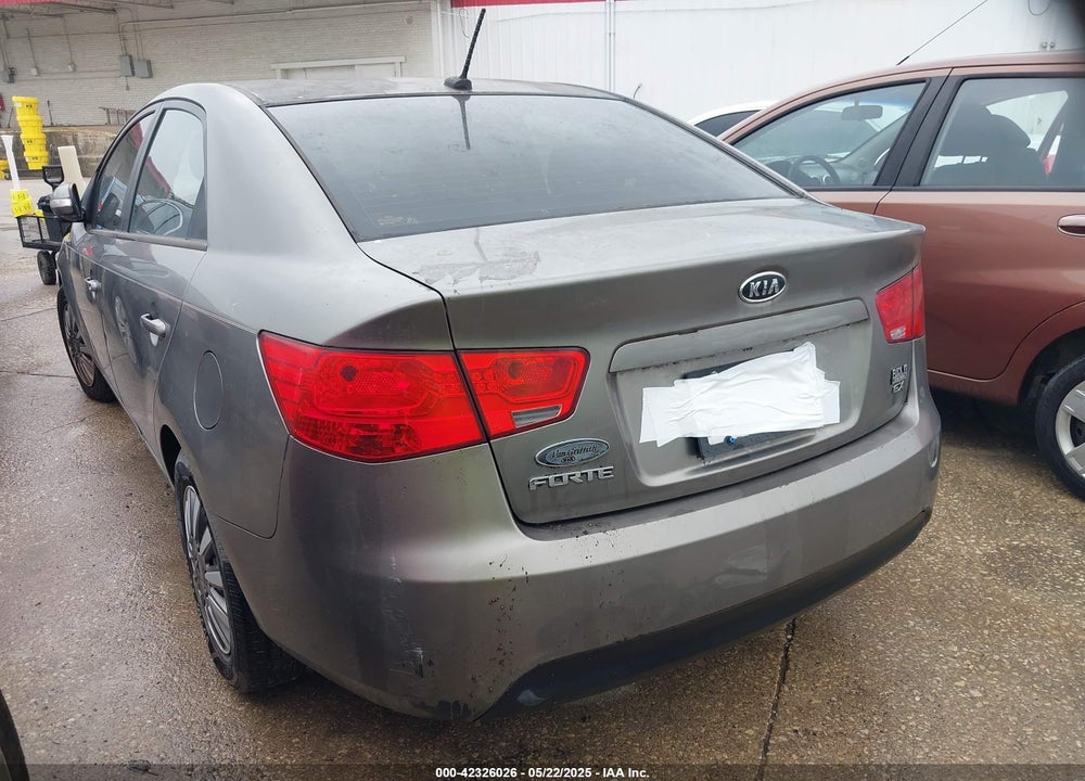 2010 KIA FORTE VIN: KNAFU4A20A5055295