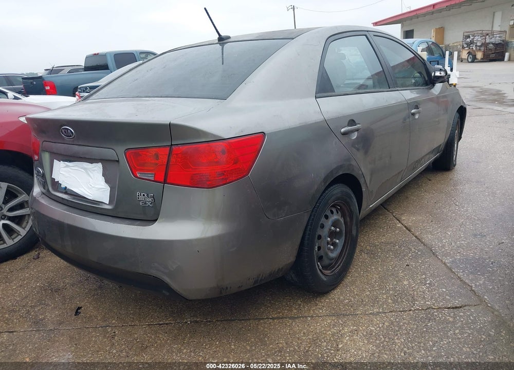 2010 KIA FORTE VIN: KNAFU4A20A5055295