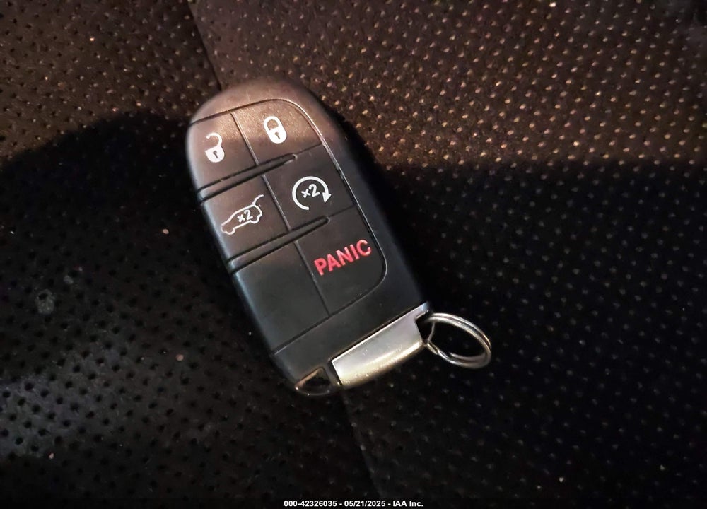 2017 JEEP GRAND CHEROKEE VIN: 1C4RJFAG3HC841307