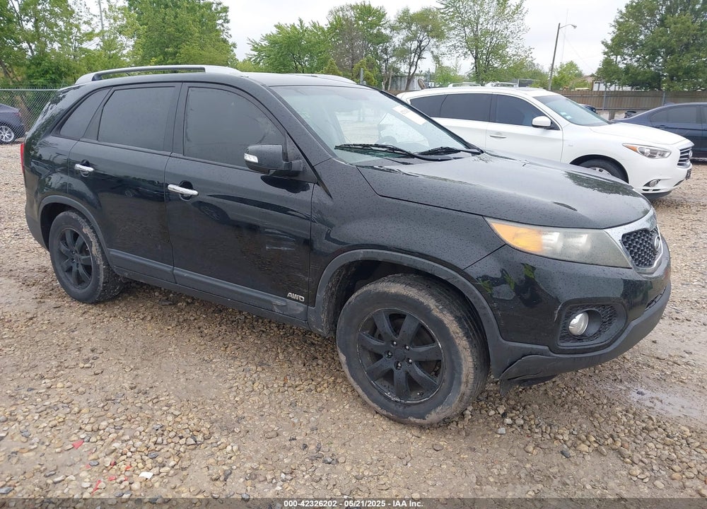2012 KIA SORENTO LX VIN: 5XYKTCA68CG224992