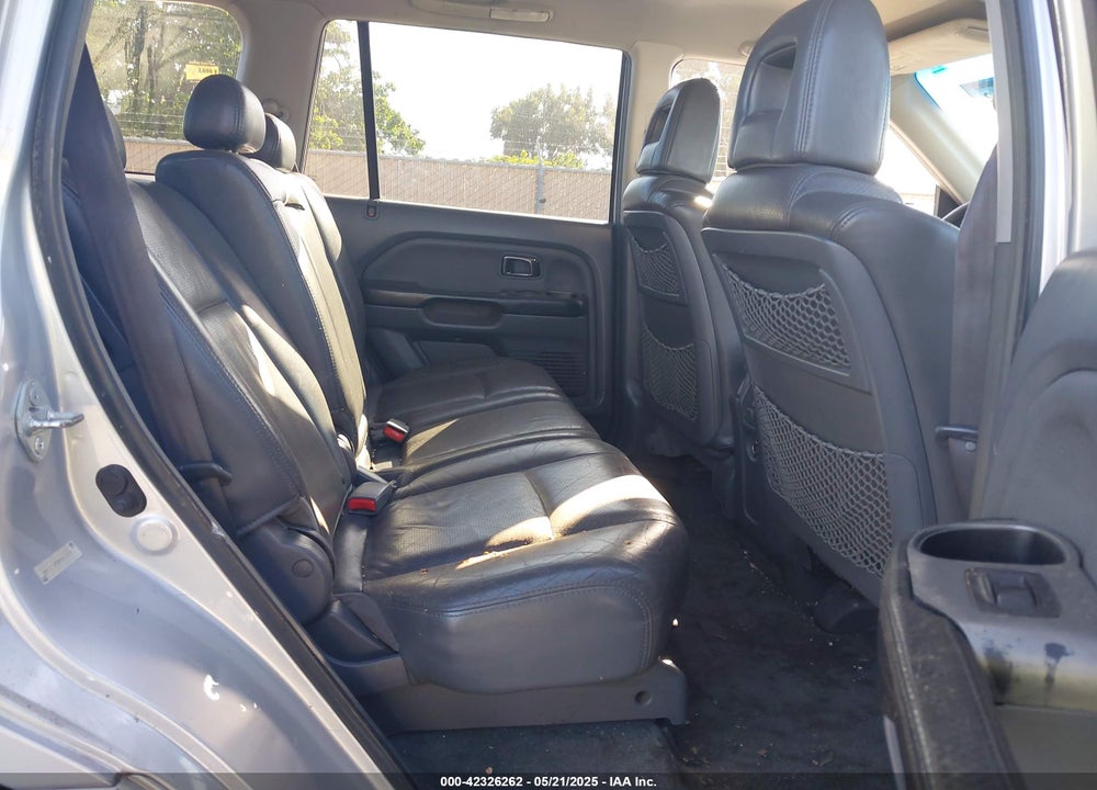 2004 HONDA PILOT EX-L VIN: 2HKYF18584H615461