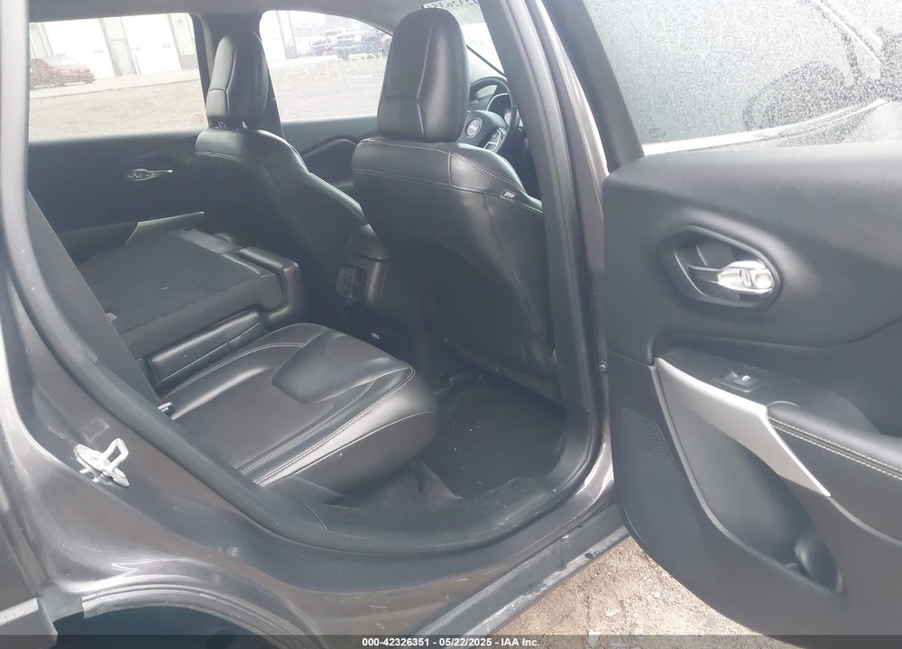 2018 JEEP CHEROKEE LATITUDE PLUS FWD VIN: 1C4PJLLX8JD511780