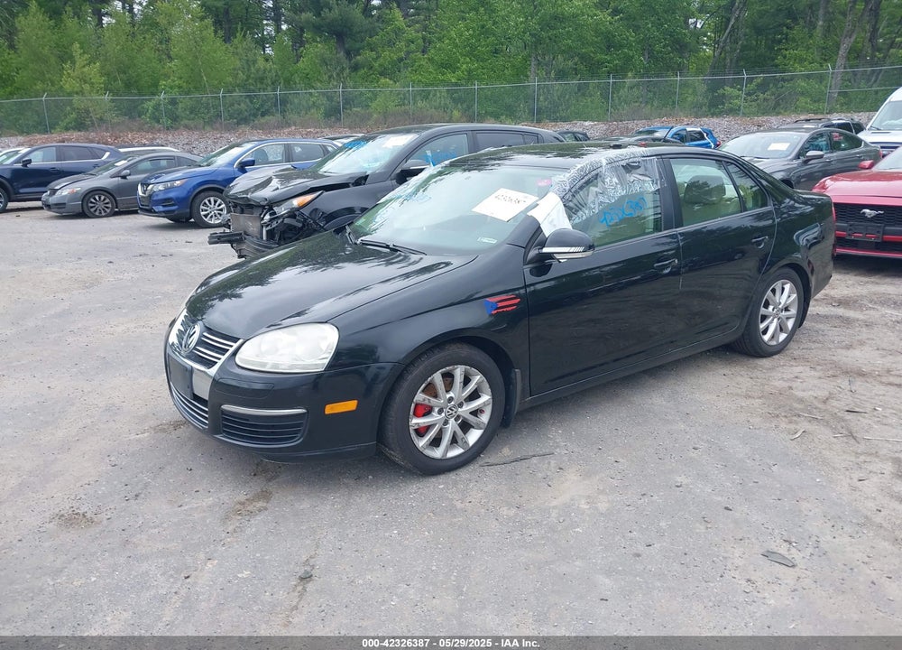 2010 VOLKSWAGEN JETTA VIN: 3VWRZ7AJXAM161335