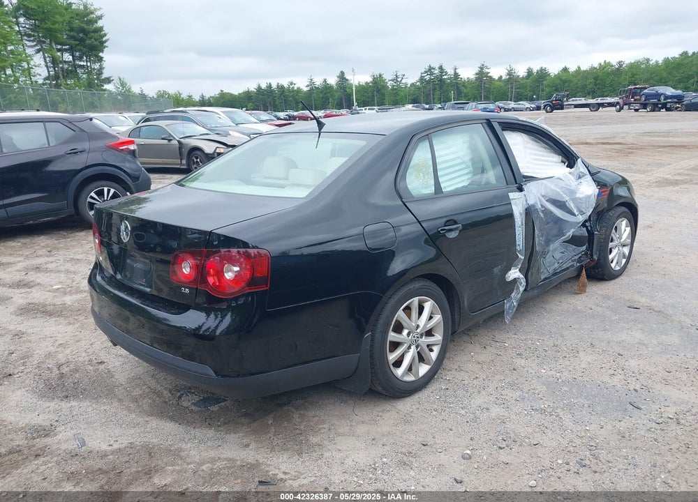 2010 VOLKSWAGEN JETTA VIN: 3VWRZ7AJXAM161335
