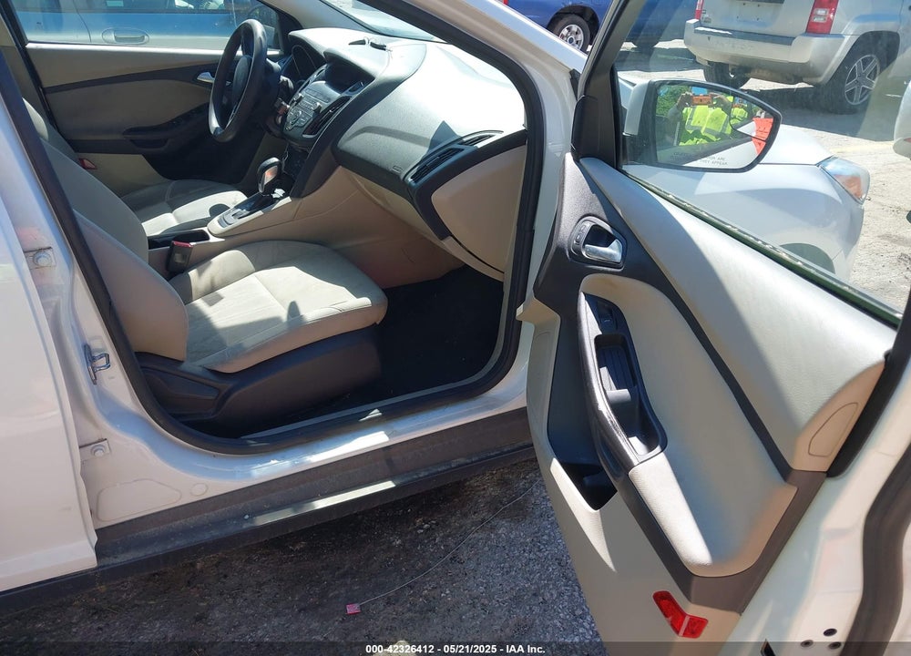 2018 FORD FOCUS VIN: 1FADP3K21JL231914