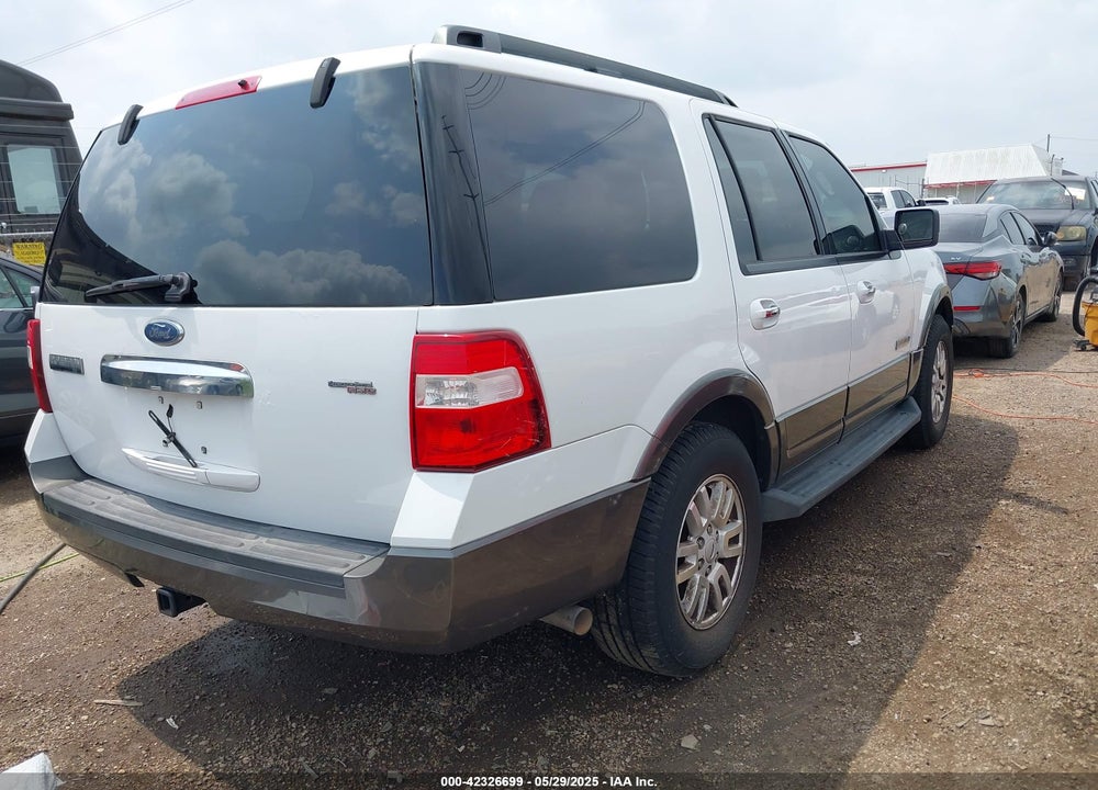 2007 FORD EXPEDITION XLT VIN: 1FMFU15507LA66934