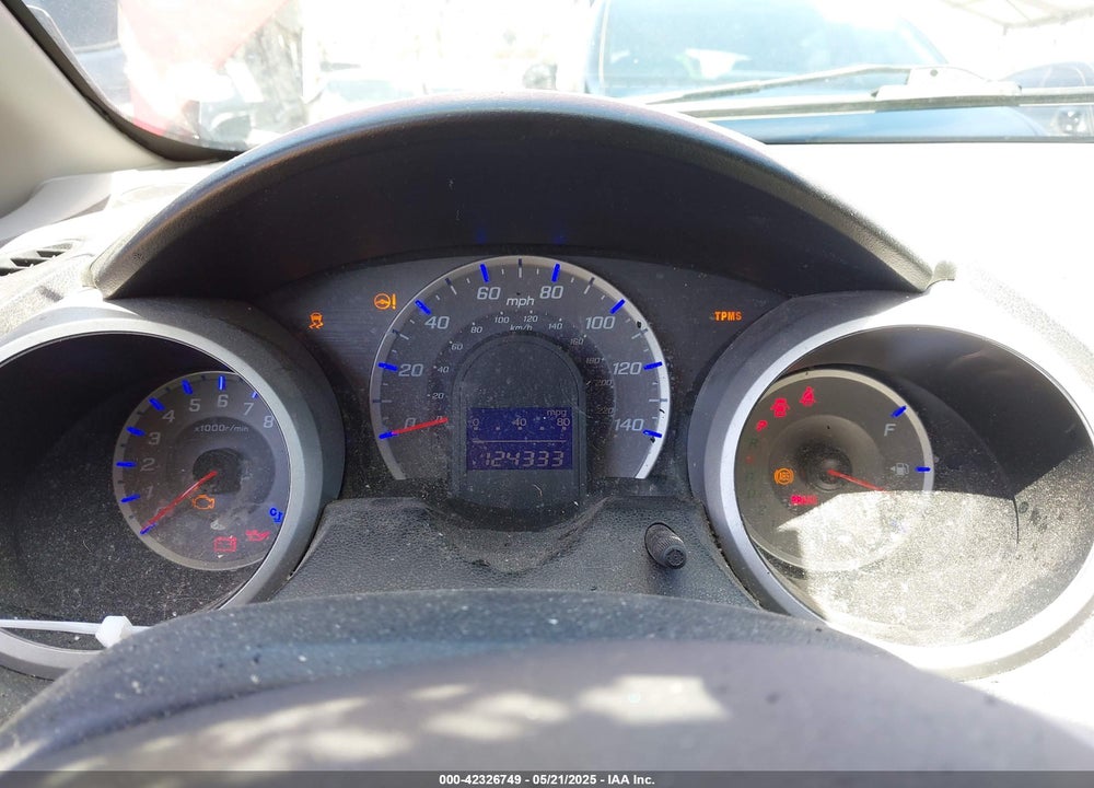 2013 HONDA FIT VIN: JHMGE8H33DC071614