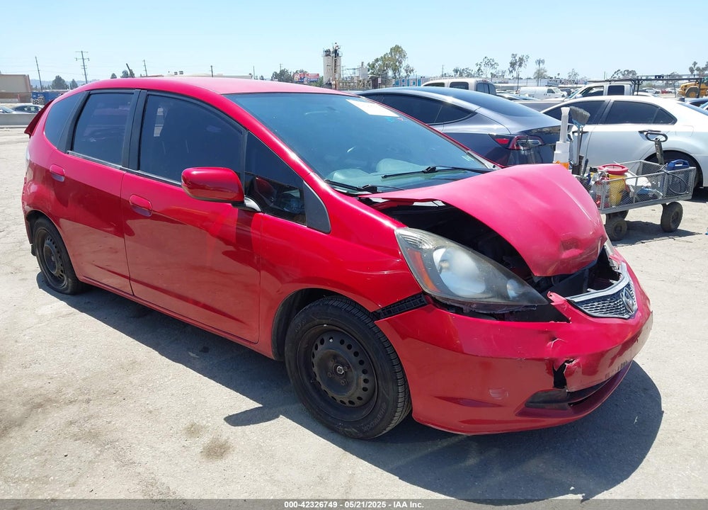 2013 HONDA FIT VIN: JHMGE8H33DC071614