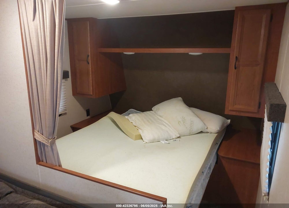 2015 JAYCO JAY FLIGHT 264 BHW VIN: 1UJBJ0BN5F17V0754