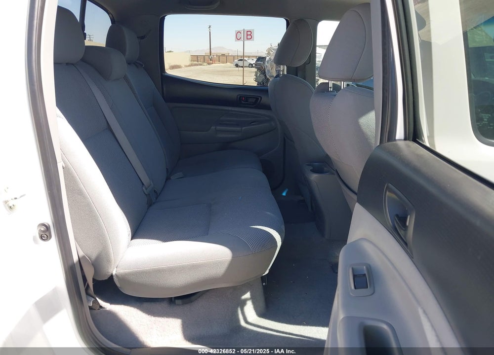 2011 TOYOTA TACOMA PRERUNNER V6 VIN: 3TMJU4GN5BM114111