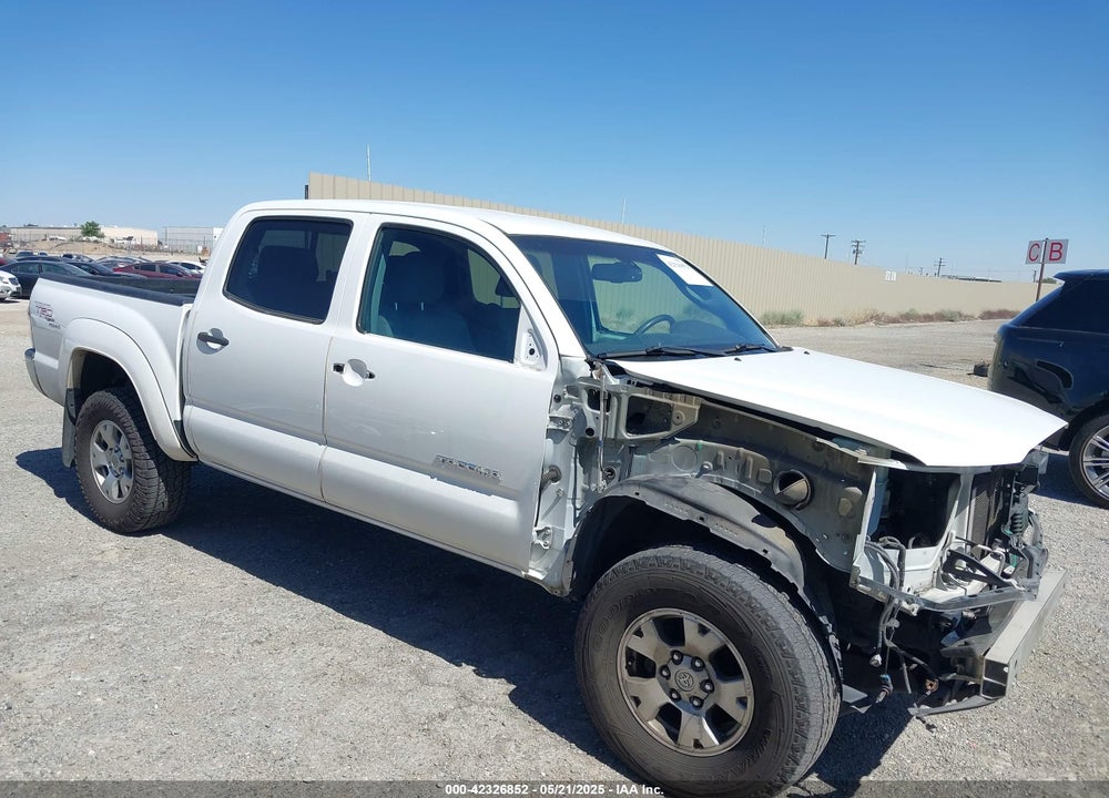 2011 TOYOTA TACOMA PRERUNNER V6 VIN: 3TMJU4GN5BM114111