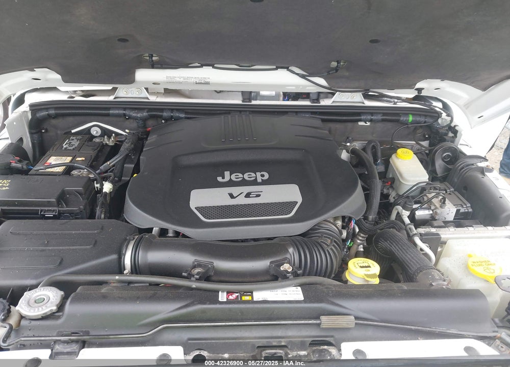 2015 JEEP WRANGLER UNLIMITED SAHARA VIN: 1C4BJWEG1FL506393