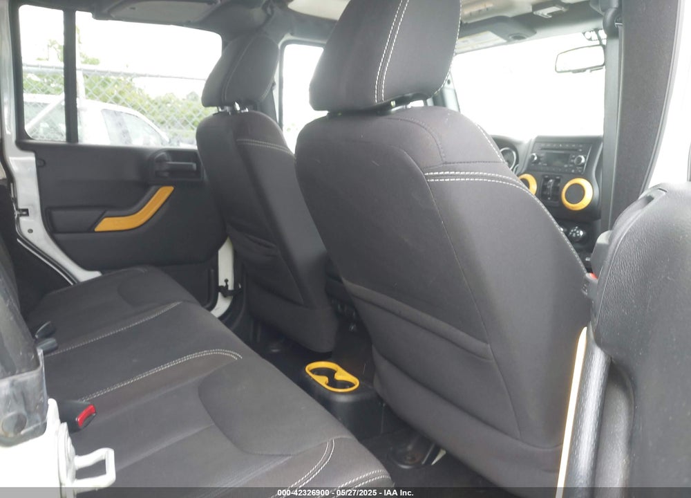 2015 JEEP WRANGLER UNLIMITED SAHARA VIN: 1C4BJWEG1FL506393