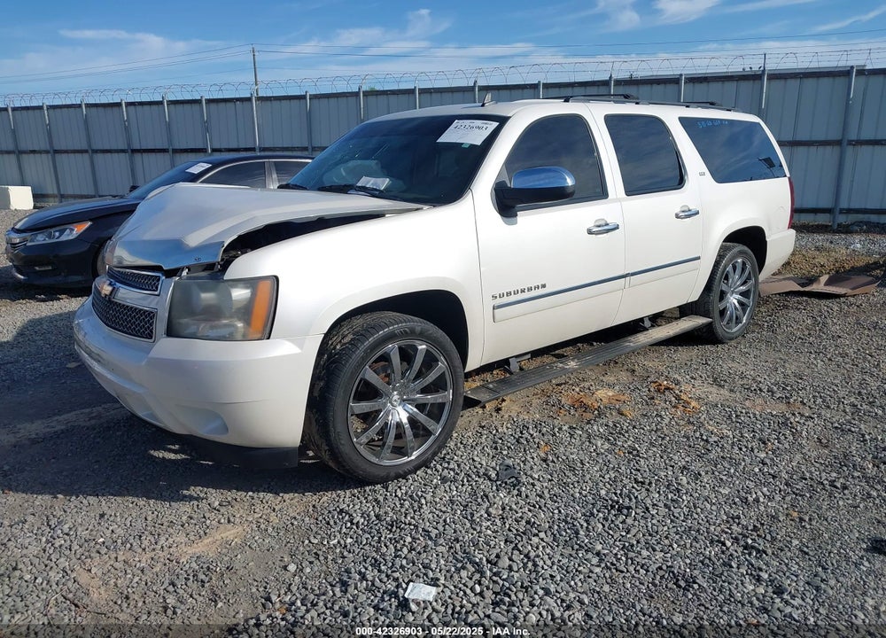 2010 CHEVROLET SUBURBAN VIN: 1GNUCKE00AR176516
