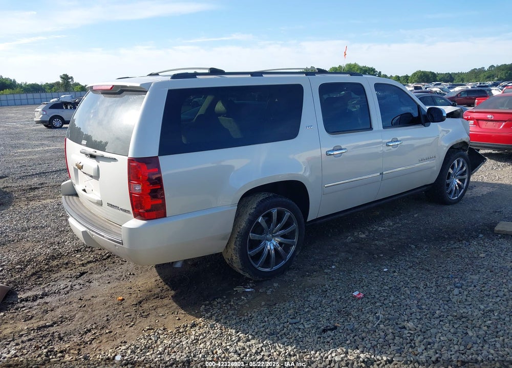 2010 CHEVROLET SUBURBAN VIN: 1GNUCKE00AR176516