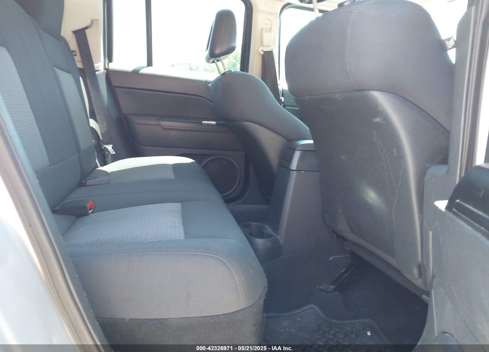 2009 JEEP PATRIOT VIN: 1J4FT28B69D110330