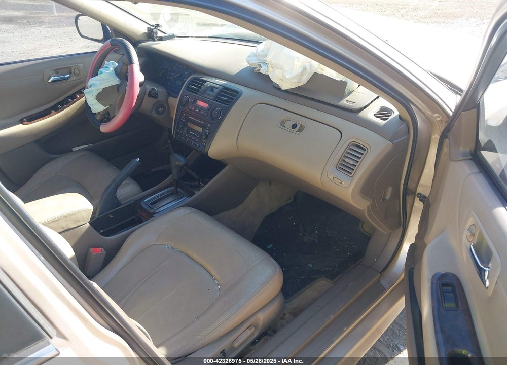 2001 HONDA ACCORD VIN: 1HGCG16501A011904