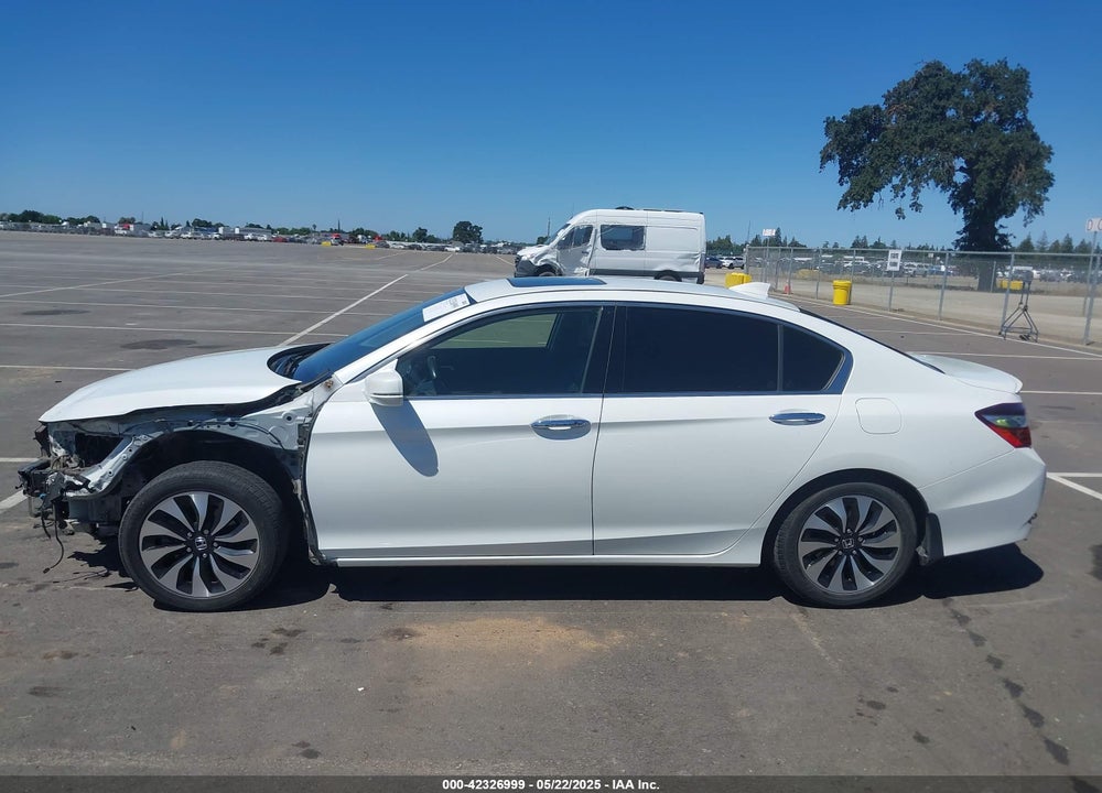 2017 HONDA ACCORD HYBRID EX-L VIN: JHMCR6F58HC002760