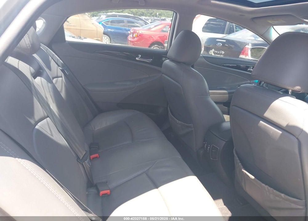 2011 HYUNDAI SONATA VIN: 5NPEC4AC4BH114053