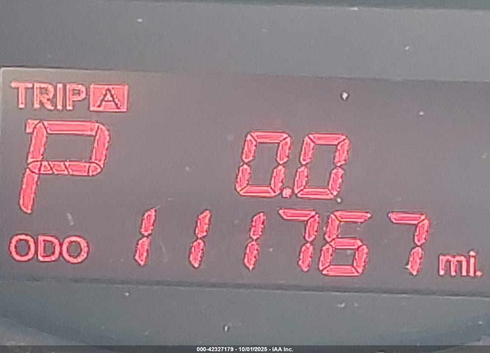 2011 KIA SORENTO VIN: 5XYKT4A13BG005639