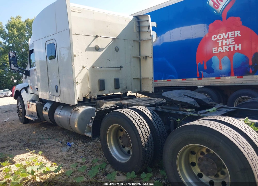 2014 PETERBILT 579 VIN: 1XPBD49X6ED247770