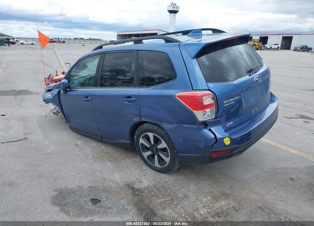 2018 SUBARU FORESTER 2.5I PREMIUM VIN: JF2SJADC7JH554639